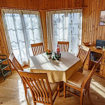 Zoeldfenyo Nyaralo, Tannengruen Holiday home Balatonkeresztur