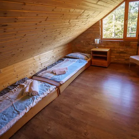 Zoeldfenyo Nyaralo, Tannengruen Balatonkeresztúr