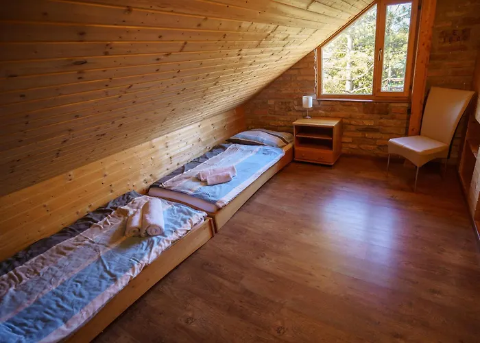 Zoeldfenyo Nyaralo, Tannengruen Balatonkeresztúr