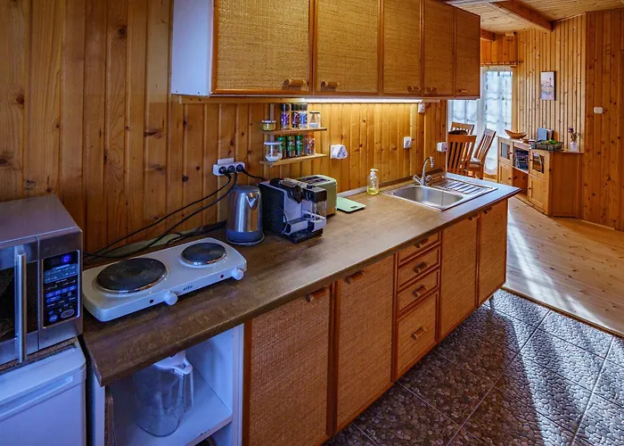 Zoeldfenyo Nyaralo, Tannengruen