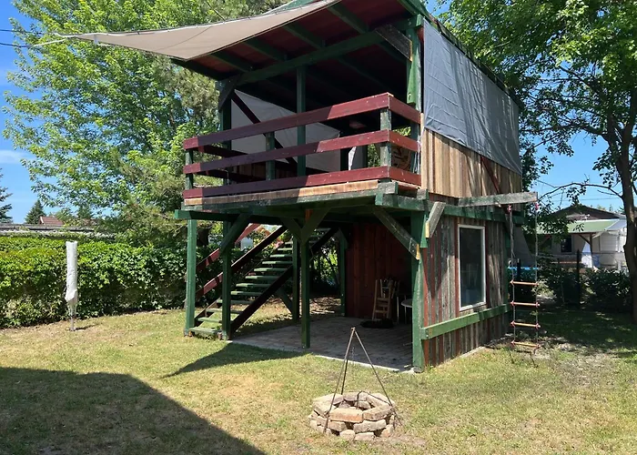 Zoeldfenyo Nyaralo, Tannengruen